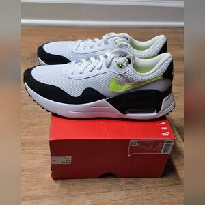 Nike Air Max Sneakers SYSTM Men's Shoes Black White Size 9.5 Brand New In Box
